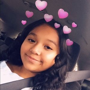 Meet your Posher, Crystal